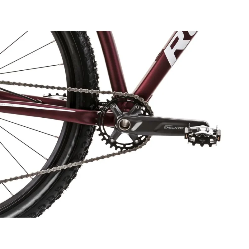 Es ist ein Mountainbike, das Freizeit- und Tourenfahrten problemlos mit den ersten Starts bei Amateurrennen kombinieren kann. Es ist eine vielseitige Maschine, die das Fahren im Gelände liebt.