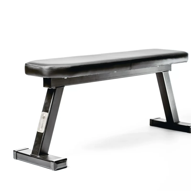 Fitness-Trainingsbank: Dies ist wahrscheinlich die gebräuchlichste Bedeutung des Begriffs. Eine Fitness-Trainingsbank ist ein spezielles Fitnessgerät, auf dem Menschen verschiedene Übungen ausführen können, um ihre Muskeln zu stärken und ihren Körper zu trainieren. Diese Bänke sind normalerweise verstellbar, um verschiedene Neigungsgrade für Übungen wie Bankdrücken, Sit-ups und Beinheben zu ermöglichen.