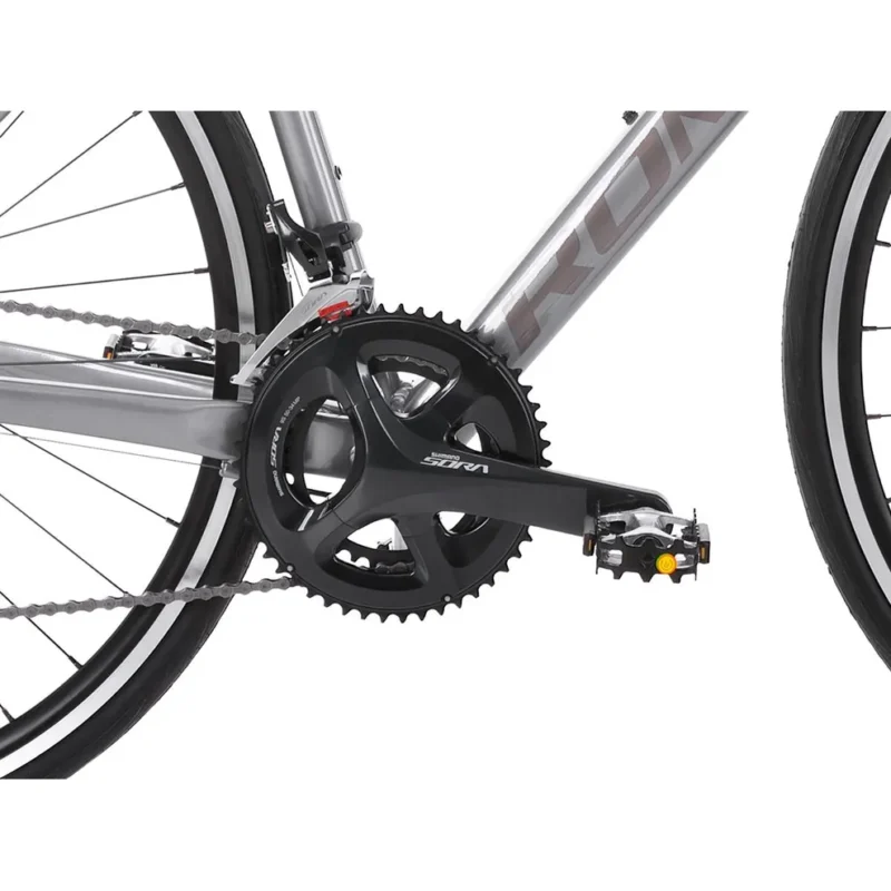 Erleben Sie die Freiheit des Offroad-Fahrens mit unserem hochwertigen Gravel Bike! Unser Gravel Bike wurde entwickelt, um Ihre Abenteuerlust zu stillen und gleichzeitig erstklassige Leistung und Vielseitigkeit zu bieten.